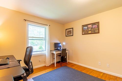 13 Foxcroft Rd, Niantic CT  06357-1415 exterior