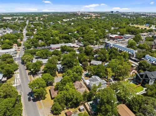 2702 2nd St, Austin TX  78702-4716 exterior