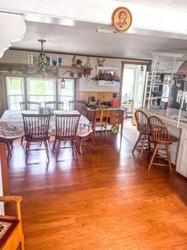 9 Meeting St, Coventry, RI 02816-8166