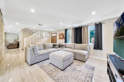 120 Wade Cir, Anaheim CA 92807-3119 exterior