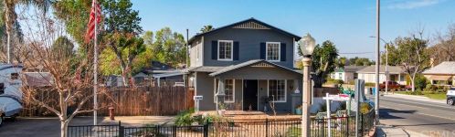 4494 Elmwood Ct, Riverside, CA 92506-1113