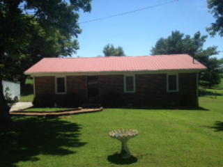 411 Fairview Cir, Ravenscroft, TN 38583-7272