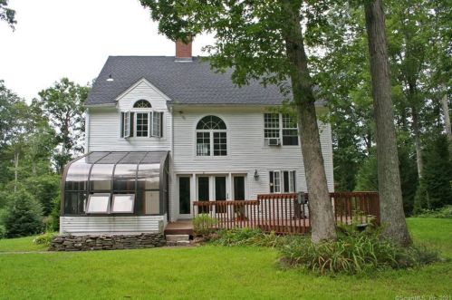 22 Mayflower Dr, East Hampton, CT 06447-1045