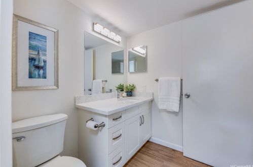 7153 Niumalu Loop, Honolulu HI  96825-1634 exterior