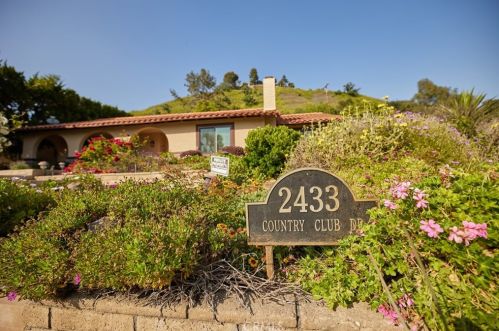 2433 Country Club Dr, Glendora, CA 91741-4009