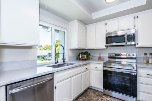 8644 Portola Ct, Huntington Beach, CA 92646-5676