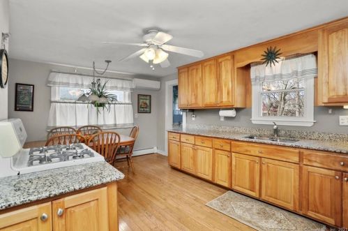 39 Shelton Ave, Huntington, CT 06484-6042