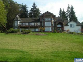 811 Fox Hollow Rd, Diamond Point, WA 98382-3878