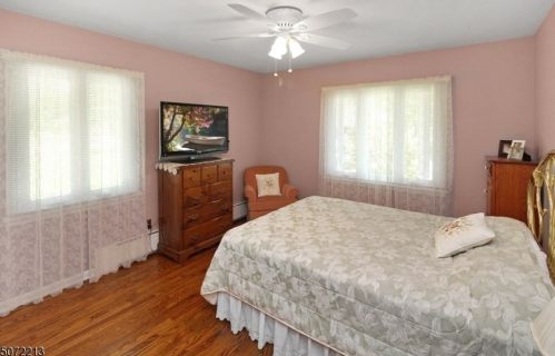 605 Valley View Ave, Hackettstown NJ  07840-1417 exterior