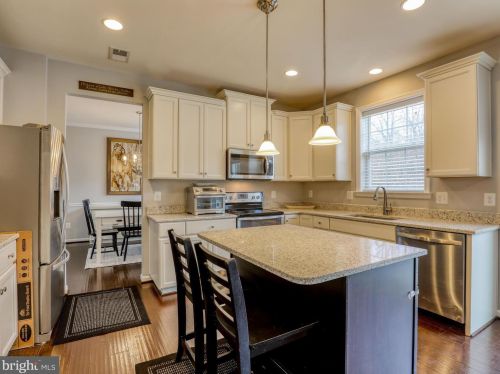 365 Chickamauga Dr, Harpers Ferry WV 25425-3633 exterior