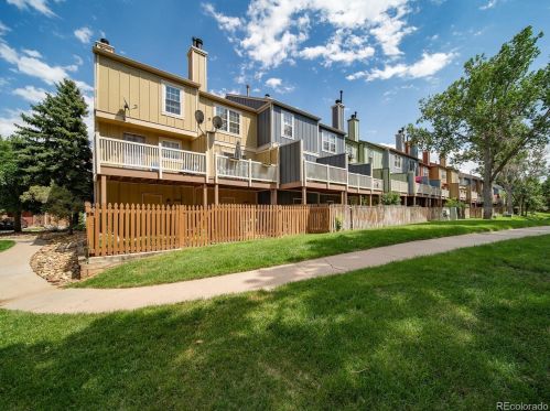 11885 Kepner Dr, Aurora CO 80012-3284 exterior