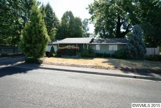 3726 9th St, Hubbard, OR 97032-9502