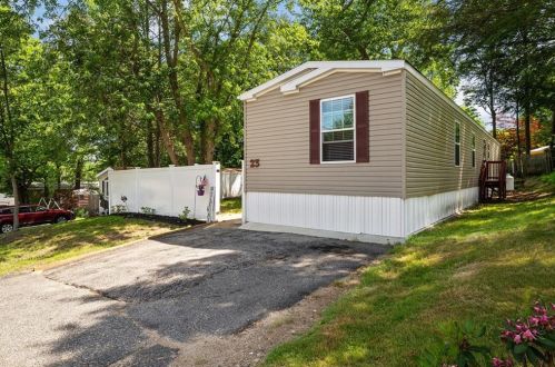 23 Oak Ter, Burrillville, RI 02839-1168