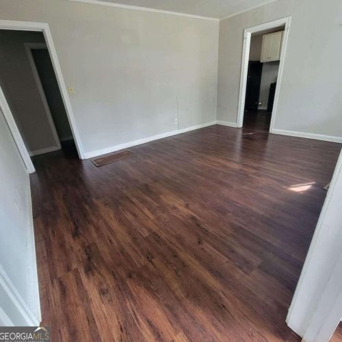 2242 Jernigan Dr, Atlanta, GA 30315-7558