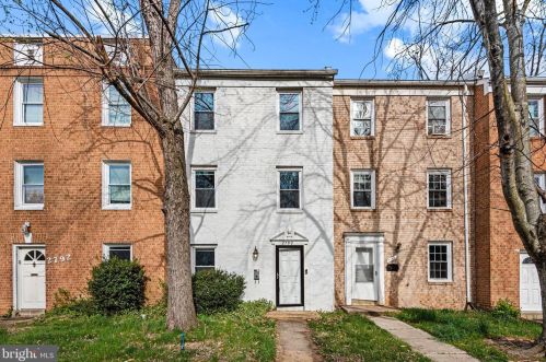 2790 Patrick Henry Dr, Woodbridge, VA 22191-4656