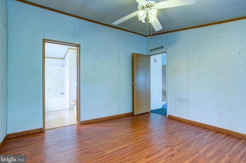 208 Bent Pine Ct, Lancaster PA  17603-2180 exterior