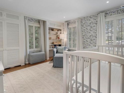 1880 Greystone Rd, Atlanta GA  30318-2621 exterior