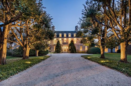 115 Narragansett Ave, Middletown RI  02840-6903 exterior