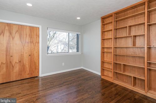 36 Cameron Ct, Princeton NJ  08540-3924 exterior