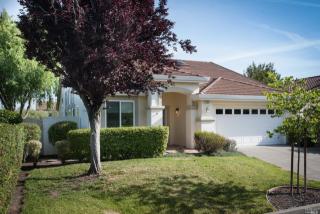 127 Newport Dr, Fairfield, CA 94559-4826