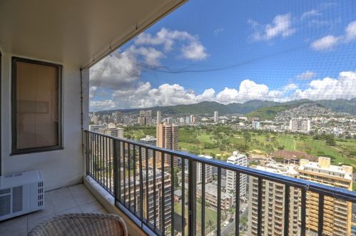 201 Ohua Ave, Honolulu HI 96815-3653 exterior