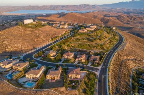16849 Ridge Cliff Dr, Riverside CA  92503-0251 exterior