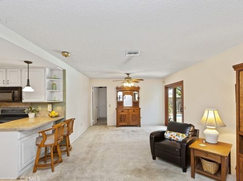 5550 Gloucester Way, Riverside CA  92506-3425 exterior