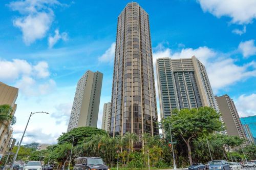 60 Beretania St, Honolulu HI  96817-4752 exterior