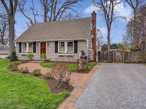 21 Center St, Locust NJ  07760-1749 exterior