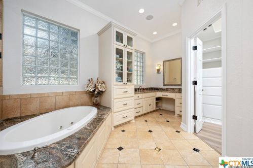 908 Cres Dr, Morgans Point TX 76513-6722 exterior