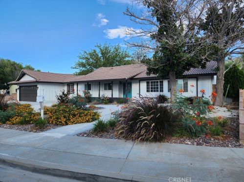 42816 Kilham Ave, Lancaster, CA 93534-6243