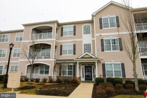 1016 Timberlake Dr, Trenton, NJ 08618-1462