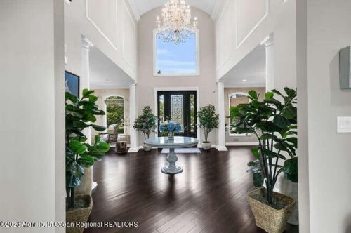 15 Pegasus Dr, Tinton Falls NJ 07724-2875 exterior