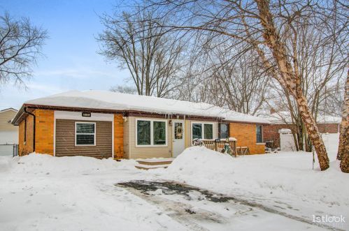 10839 Depot St, Worth, IL 60482-1436