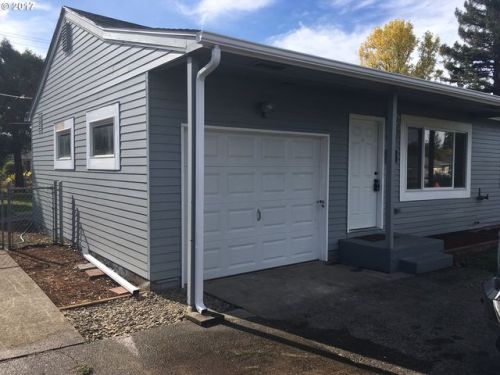 1369 L St, Springfield OR  97477-4374 exterior
