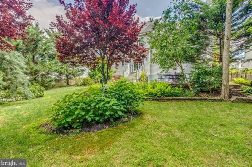 13 Colts Run Rd, Princeton NJ  08540-8593 exterior