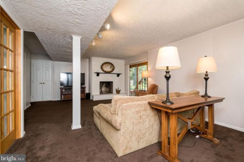 185 Berrywood Dr, Severna Park MD 21146-2030 exterior