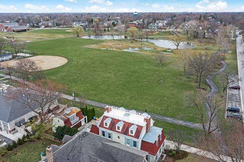 137 Oxford Ave, Willowbrook IL  60514-1151 exterior