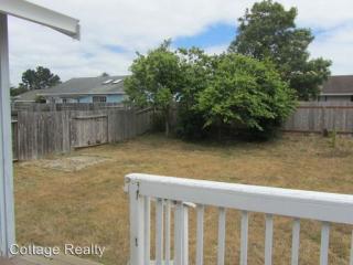 2325 Adkins Ct, Mckinleyville, CA 95519-3454