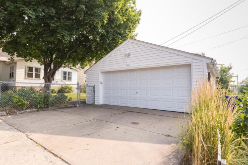 1216 Charles Ave, Saint Paul MN  55104-2514 exterior
