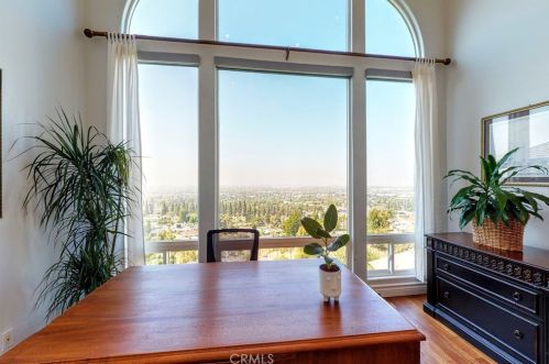 11832 Cir Dr, Whittier CA 90601-2352 exterior