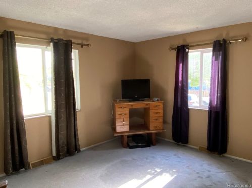 12109 Oregon Dr, Aurora, CO 80012-5310