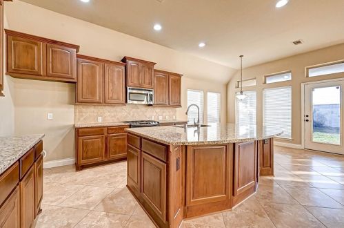 1813 Callaway Cove Ct, Richmond TX 77471-6664 exterior