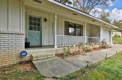 3245 Fern Valley Dr, Marietta, GA 30008-5621