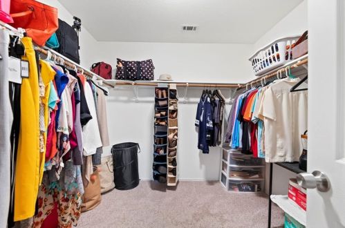 851 Brandi Cir, Uhland TX 78640-5340 exterior