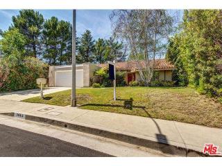 2483 Angelo Dr, Los Angeles, CA 90077-2126