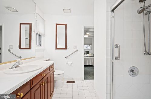 236 Memorial Ave, Haddonfield NJ 08033-2952 exterior