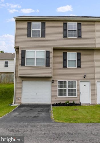 43 Morningstar Dr, Hedgesville WV  25427-5300 exterior