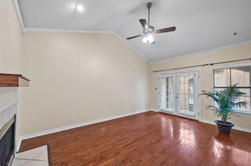 3257 Donnelly Cir, Fort Worth TX  76107-5440 exterior