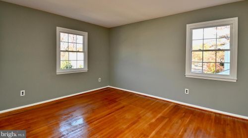 6153 Roxbury Ave, Springfield VA  22152-1625 exterior